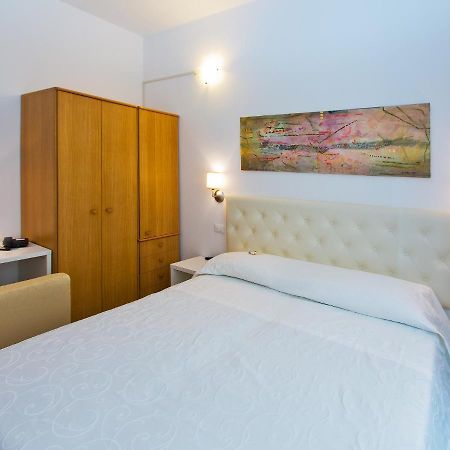 פינאלה ליגורה Hotel Maine מראה חיצוני תמונה