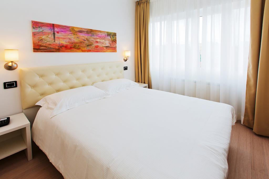 פינאלה ליגורה Hotel Maine חדר תמונה