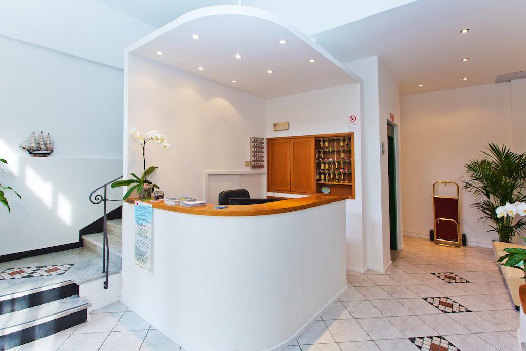 פינאלה ליגורה Hotel Maine מראה חיצוני תמונה