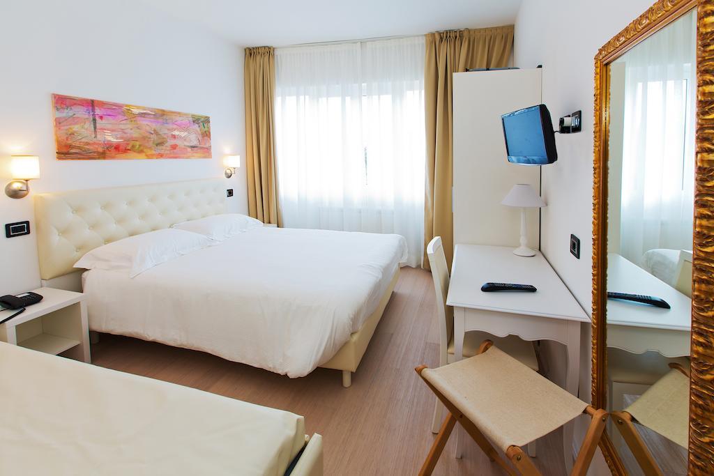 פינאלה ליגורה Hotel Maine מראה חיצוני תמונה